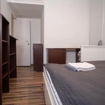 Homestay Apartrooms Koszykowa *